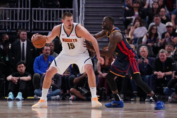 Giấc mơ theo đuổi: Jokic không liên quan gì đến sự mềm mại. Ông phát triển từ một vật thay thế nỏ. T