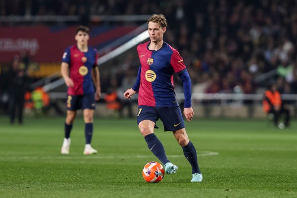 Romano: De Jong đã đồng ý gia hạn hợp đồng với Barcelona đến tháng 6 năm 2029, mọi chi tiết hợp đồng